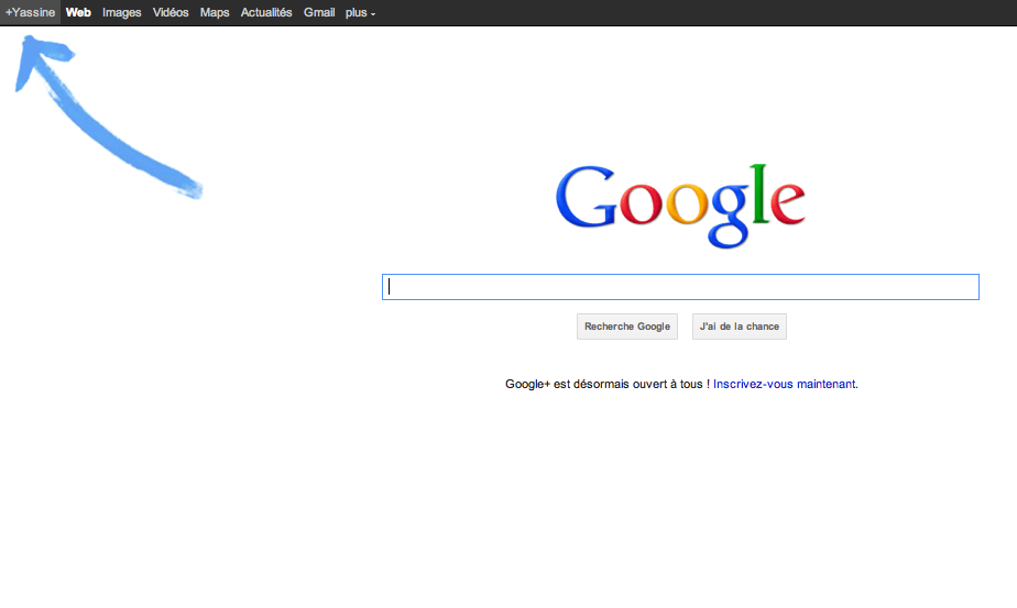 Google+ indiqué par une flèche bleue
