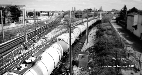 Photo d'un train pour illustrer l'article sur la longueur des URLs d'articles de blog.